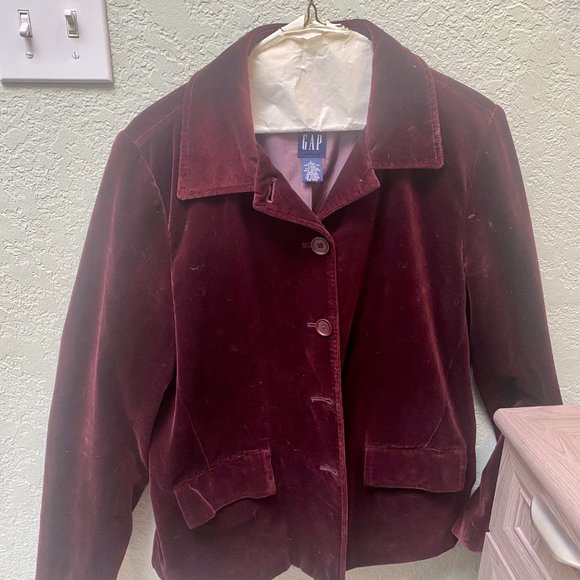 Gap. Large red velour lined jacket. - Picture 1 of 3